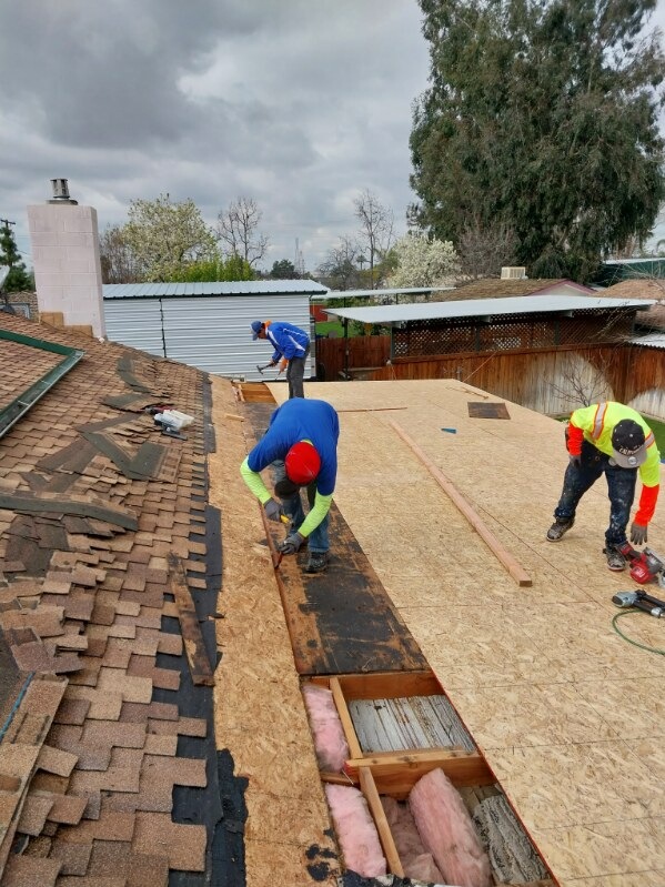 Trabajos de preparación de la cubierta residencial